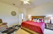 Khác 4 Pet-friendly Waxahachie Vacation Home w/ Backyard!