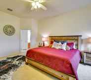 Others 4 Pet-friendly Waxahachie Vacation Home w/ Backyard!