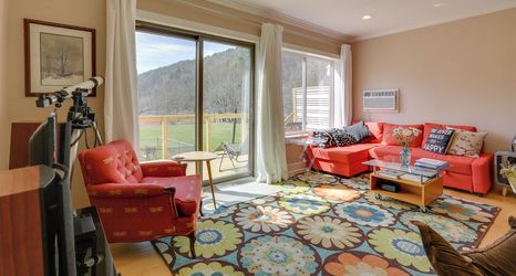 기타 2 Scenic Home on the Delaware River, Pet-friendly!