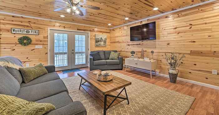 Others New! Cozy Elmira Cabin w/ Deck, 23 Mi to Slopes!