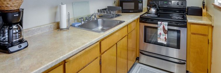 Others Sunriver Vacation Rental w/ Community Hot Tub!