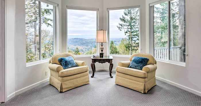 Others Peaceful Issaquah Hideaway w/ Sweeping Views