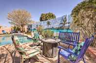 อื่นๆ Sun-drenched Home w/ Private Pool in Goodyear