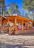 Foto utama Rustic Pinetop Cabin: 4 Mi to Woodland Lake!