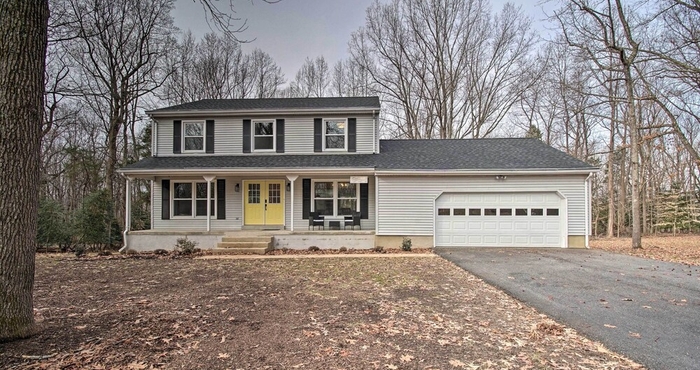 Others Recently Renovated Family Home w/ Deck & Yard