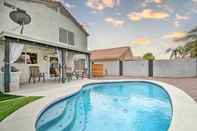 Others Peoria Oasis w/ Saltwater Pool & Putting Green!