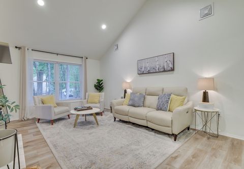Others 7 Mi to Camelback Mtn: Chic Penn Estates Home