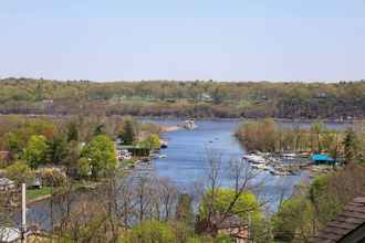 Others 4 Saugerties Home: 3 Decks & Hudson River View