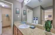 Others 3 Inviting Townhome w/ Hot Tub, Walk to Lake!