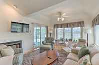 Others Sunny Lewes Home w/ Sunroom, Deck & Pond View