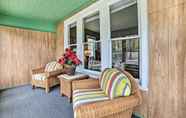 อื่นๆ 6 Manistee Home w/ Sunroom ~ 1 Mile to Beaches!