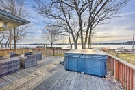 Others Lakefront Ingleside Home w/ Dock & Kayaks!