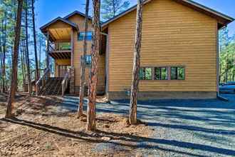 Others 4 Show Low Cabin Retreat w/ Spacious Deck!