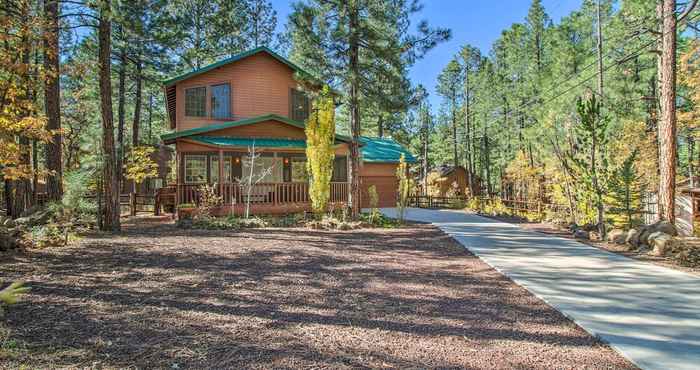 Others Cozy Cabin w/ Porch - Near Hiking & Golfing!