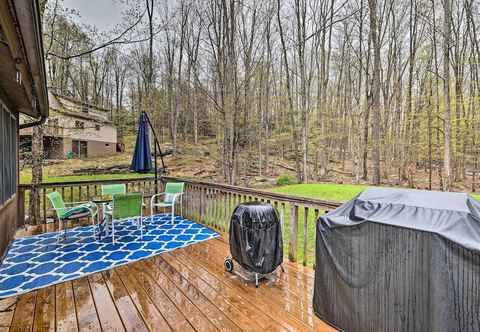 Lain-lain Lake Ariel Hideaway w/ Deck, Yard & 2 Fire Pits!