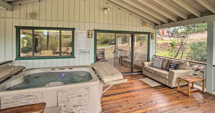 Others Pine Vacation Home w/ Private Hot Tub & Views