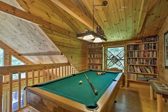 Others 4 Lakefront Hazelhurst Cabin: Dock & Pool Table