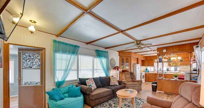 อื่นๆ Pet-friendly Yuma Vacation Rental w/ Pool Access!