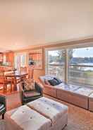 Primary image Stunning Kent Lake House w/ Private Dock!