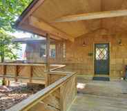 Others 4 Pet-friendly Cabin w/ Dock on Lake Martin!