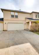 ภาพหลัก Ideally Located Nampa Home w/ Office Area & Patio!