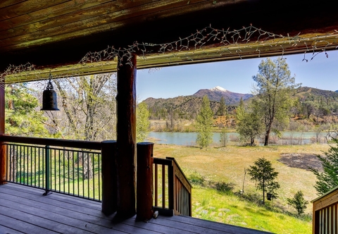 Others Riverfront Northern California Rental Cabin!