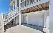 Others 6 Convenient Kure Beach Townhome w/ Fire Pit!