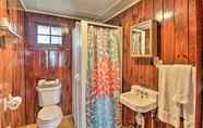 Lainnya 3 Charming Laconia Cottage: Walk to Weirs Beach