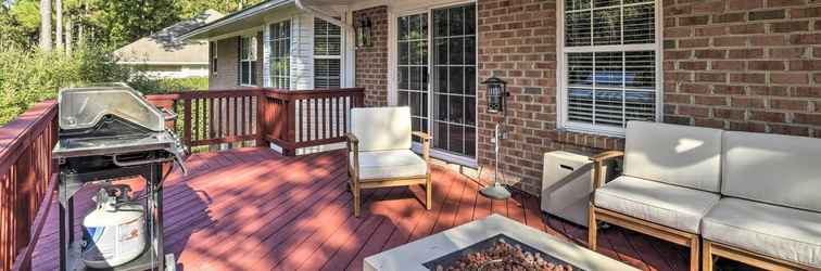 Lainnya Rustic Pinehurst House w/ Fire Pit & Deck!