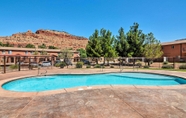 Others 7 Updated Townhome w/ Patio & Red Rock Views!