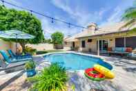 Lainnya Bright North Phoenix Home w/ Private Yard + Pool!