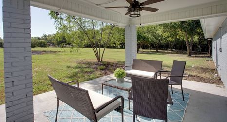 Others 2 ~ 3 Mi to Dtwn Mckinney: Suburban Texas Retreat