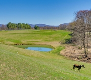 Lain-lain 7 Scenic Ranch House w/ Hot Tub & Fishing Pond!