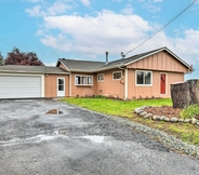 Others 5 Horse and Dog-friendly Home Near Redwoods!