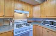 Others 2 Anacortes Condo - Walk to Town, Marina, + Bay!