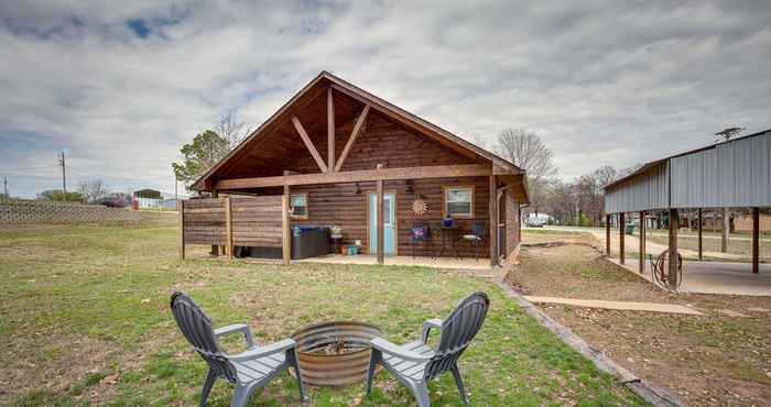 Lainnya Kingston Studio Cabin With Private Hot Tub!