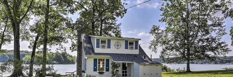 Others Lakefront Cottage w/ Covered Porch & Dock!