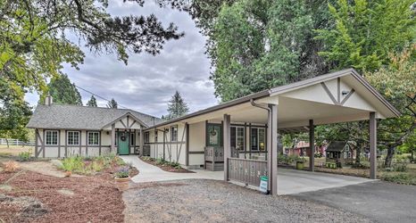 其他 2 Cozy Cottage on Flower Farm w/ Baker Creek Views!