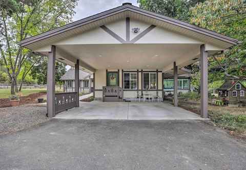 Others Cozy Cottage on Flower Farm w/ Baker Creek Views!