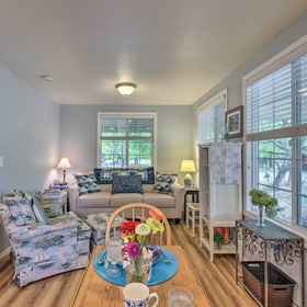 Primary image 1 Cozy Cottage on Flower Farm w/ Baker Creek Views!, Hotel Yamhill County