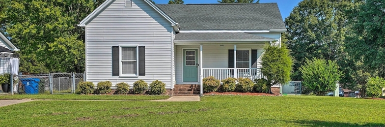 Others Bright Durham Home w/ Fully Furnished Deck!