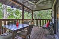 Others Cozy Smoky Mtn Retreat on River w/ Fire Pit & Deck