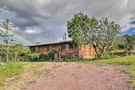 Others Peaceful Ranch Cabin w/ Scenic Views, 6 Mi to Town