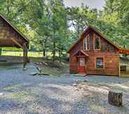 Khác 4 Charming Murphy Cabin w/ Porch - Near Hiking!