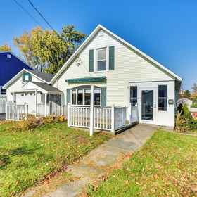 Primary image1Cozy Lewiston Home < 10 Mi to Niagara Falls!，尼亚加拉峡谷探索中心飯店