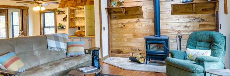 Lainnya Alpine Lake Resort Cabin Rental w/ Pool Access!