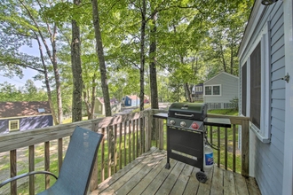 Others 4 Lush Edgecomb Studio Cottage w/ Fire Table!