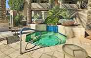 Lainnya 5 Phoenix Condo w/ Pool Near Wild Horse Pass!