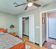 Others 6 Centrally Located Lawton Home: Dogs Welcome!