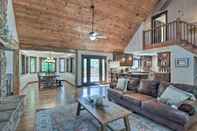 Others Pinetop Cabin: Deck, Game Room, Grill & Yard!